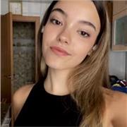 Estudiante de medicina, apta para todas la edades